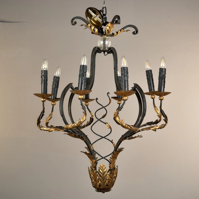 1970s Vintage Italian Black and Gilt Tole Eight Light Chandelier For Sale - Image 5 of 12