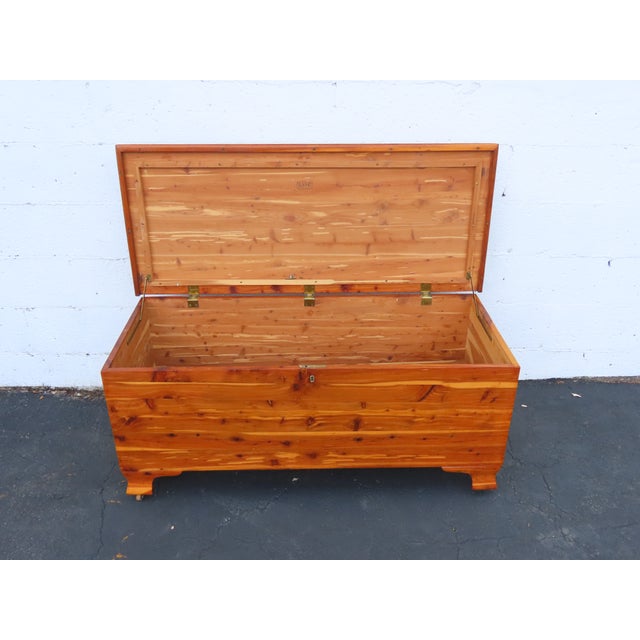 Early 1900s Lane Solid Cedar Hope Chest Blanket Trunk Bench 6586 For Sale - Image 15 of 18