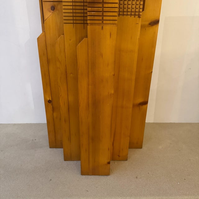20th Century Wooden New York Skyline Illuminated Sculpture, Italy For Sale - Image 4 of 5