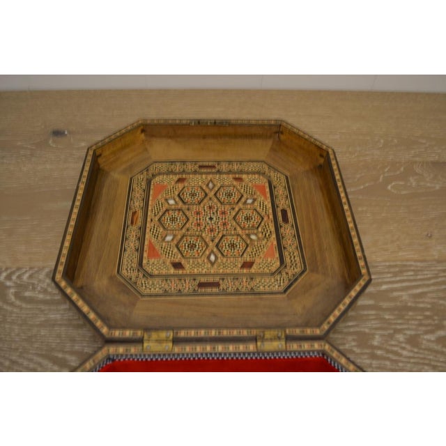 Moroccan 1960s Large Wood Inlay Marquetry Box For Sale - Image 3 of 4