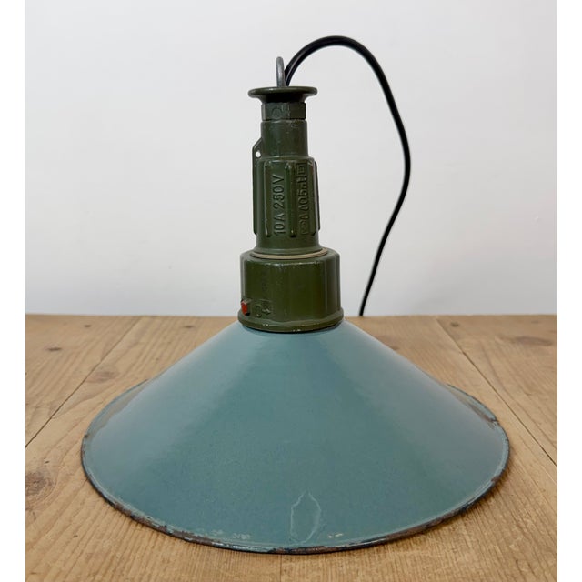 Industrial Petrol Enamel Military Pendant Lamp with Cast Aluminium Top, 1960s For Sale - Image 15 of 17