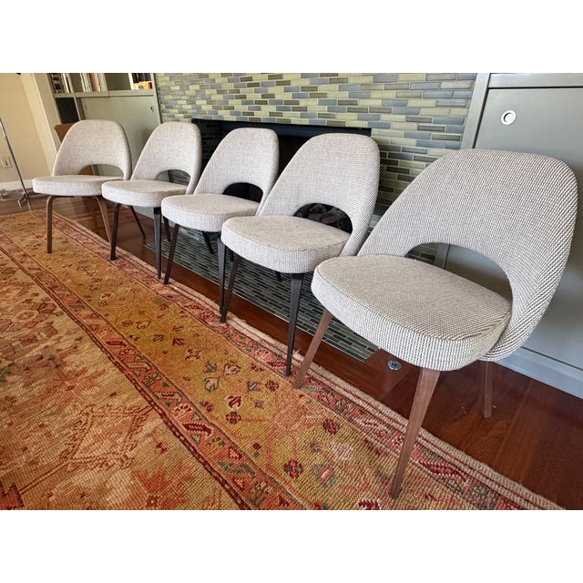 An iconic set of five (5) vintage Executive Dining Chairs in the style of master architect Eero Saarinen. This particular...