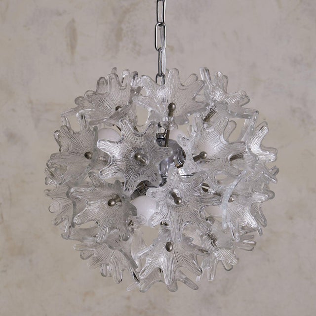 Modern 1960s Italian Murano Glass Flower Chandelier by Paolo Venini for VeArt For Sale - Image 3 of 8