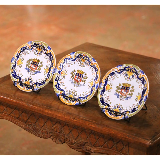 Early 20th Century Early 20th Century French Rouen Faience Armorial Wall Plates, Set of 3 For Sale - Image 5 of 9