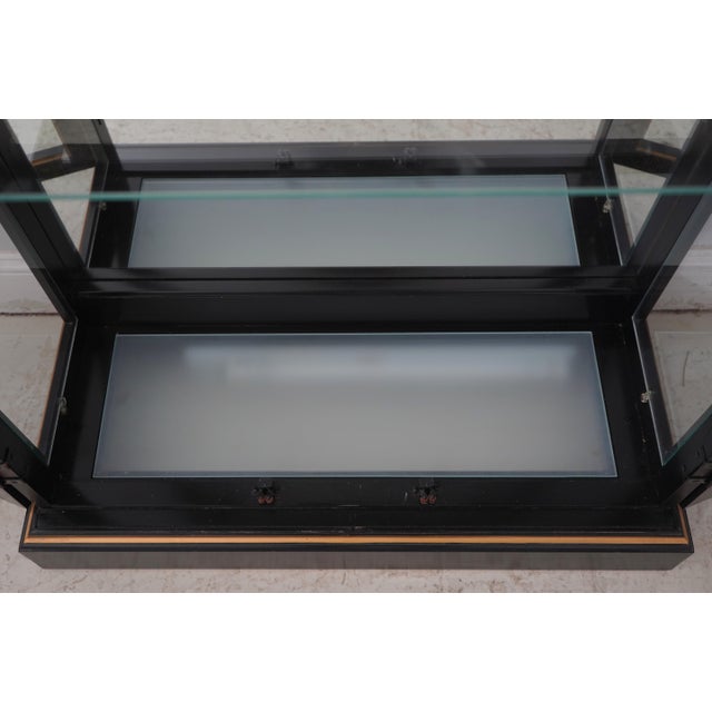 Vintage Ebony Painted Wood & Glass Chinoiserie Display Cabinet For Sale In Philadelphia - Image 6 of 12