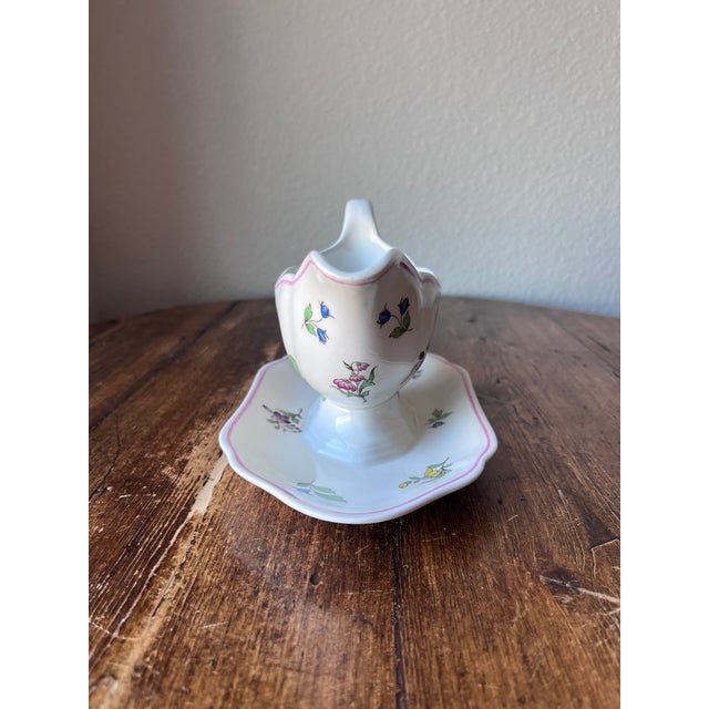 Spode 1990s Spode Marlborough Sprays Collection Serveware Gravy Boat For Sale - Image 4 of 6