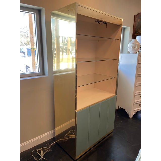 Vintage Illuminated Display Cabinet Circa 1970's-1980's For Sale - Image 4 of 8