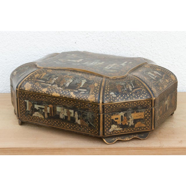 Large Vintage Black & Gold Chinoiserie Box For Sale - Image 4 of 8