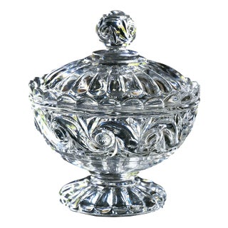 Sugar Bowl in Translucent Molded Crystal Russian Molding Model from Baccarat, 1930 For Sale