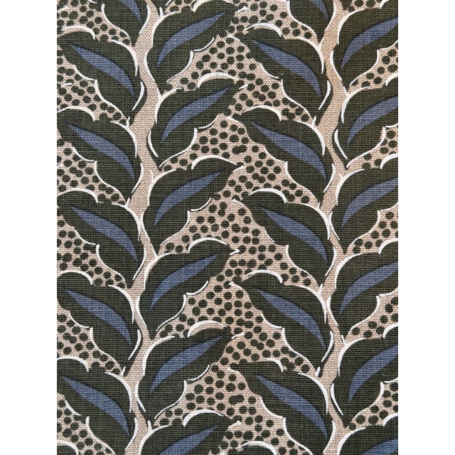 Serena Dugan 3 Yards Cassis - Alligator Linen Fabric For Sale - Image 4 of 6