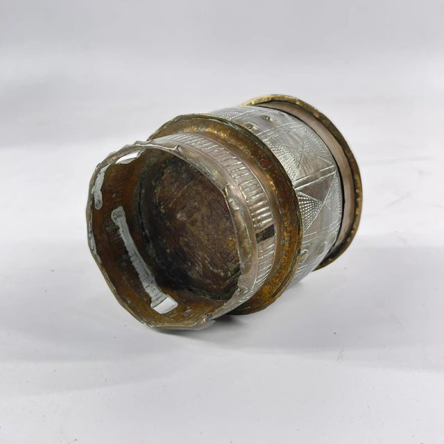 Brass Early 20th Century Asante Forowa Chased Brass Box Ghana MATTER COLLECTION For Sale - Image 8 of 10