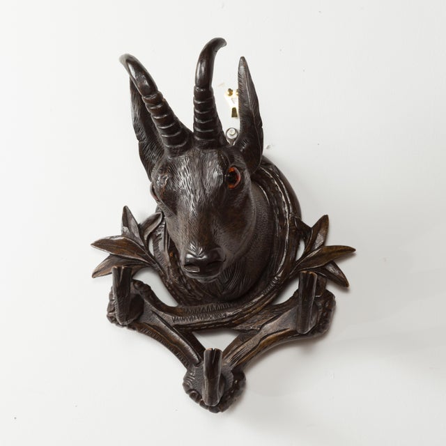 Pair of Black Forest 1880s Carved Wooden Chamois Coat or Hat Racks with Foliage For Sale In Atlanta - Image 6 of 12