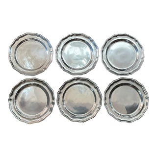 1970s Wilton Armetale Holloware Glossy Queen Anne Pewter Dinner Plates - Set of 6 For Sale