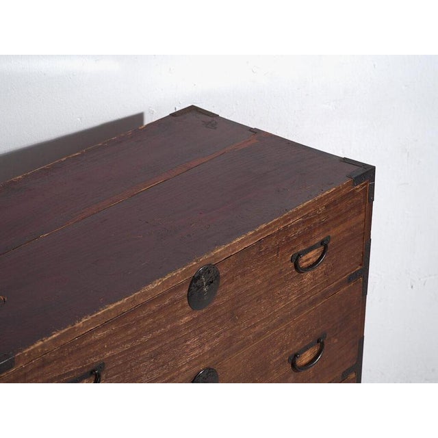 Antique Japanese Tansu chest of drawers – Meiji / Taishō Period (c.1868-1926)Dimensions: Length: 92 cm Depth: 44 cm...
