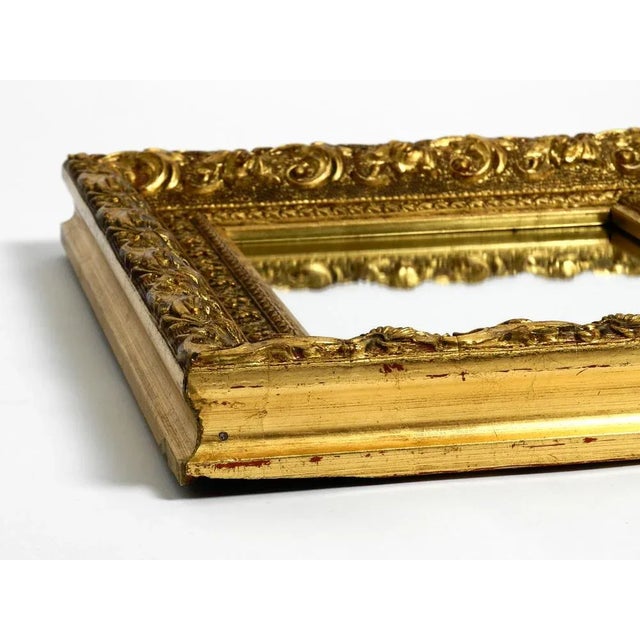 Mid-Century Italian Gold-Plated Wooden Frame Wall Mirror For Sale - Image 4 of 18