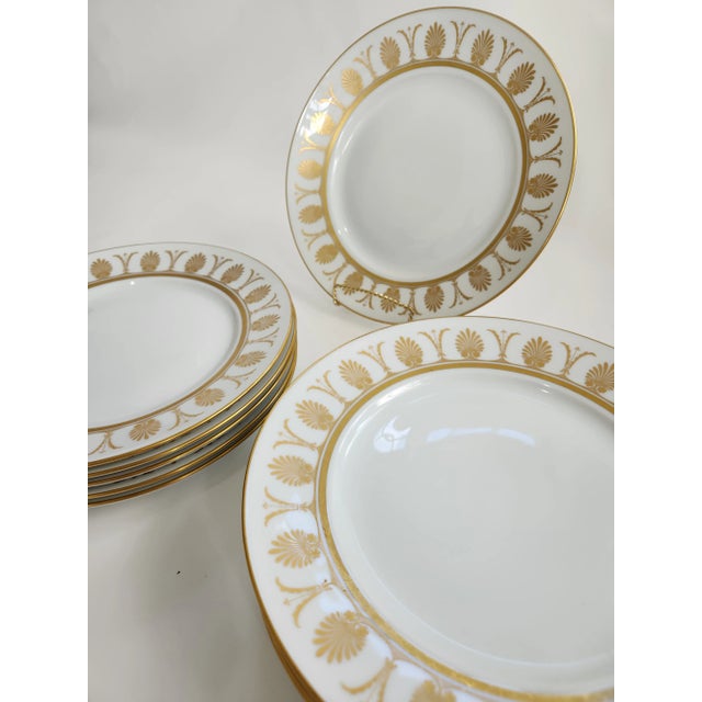 Traditional 1940s Richard Ginori Dinner Plates in "Pompeii" Pattern- Set of 12 For Sale - Image 3 of 12