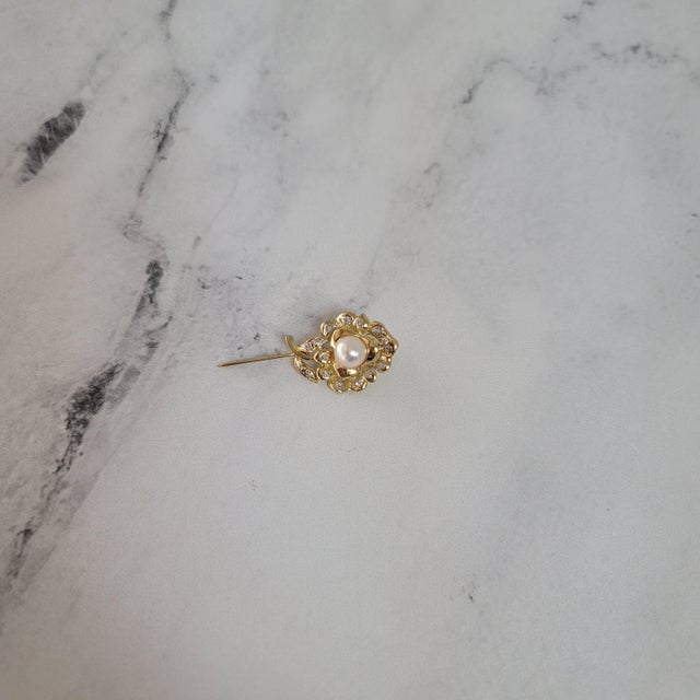 ♥ Product Summary ♥ Main Stone: Pearl & Diamond Metal Choice: 14K Yellow Gold Weight: 3 grams