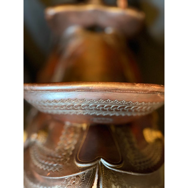 Vintage American Western "BearTrap" Saddle Keyston Bros 1940s For Sale - Image 10 of 11