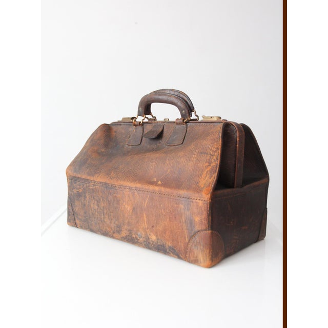 Early 20th Century Medical Travel Bag For Sale - Image 4 of 16