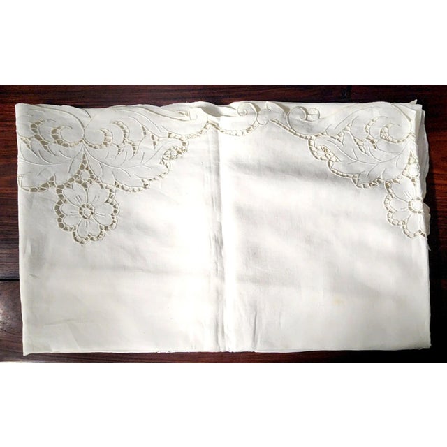 Beautiful Vintage Italian Church Fine Linen Tablecloth W/12 Embroidered Linen Napkins. For Sale - Image 10 of 12