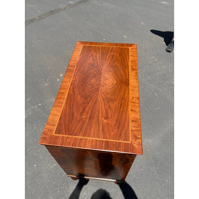 17th Century William and Mary Bunfoot Inlaid Walnut Chest of Drawers For Sale - Image 10 of 12