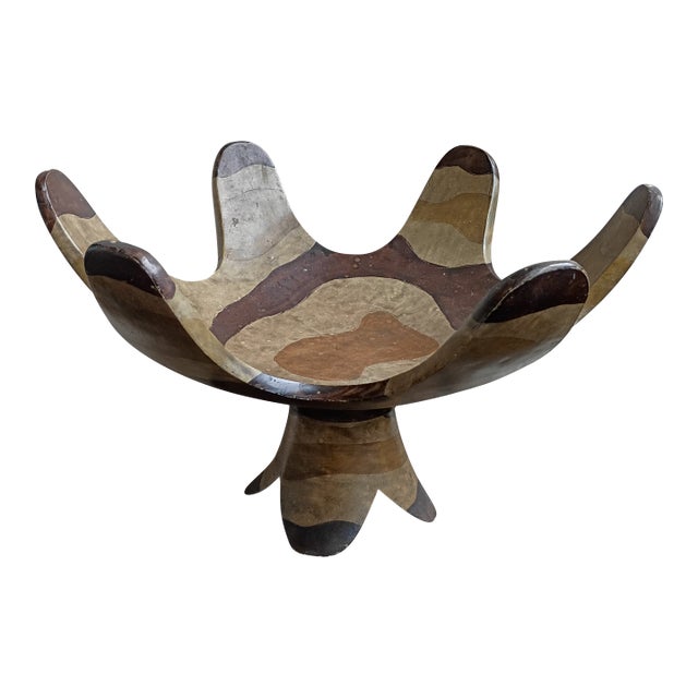 Mid-Century Modern 19" Two-Tone Monkey Pod Wood Lotus Petal Pedestal Centerpiece For Sale