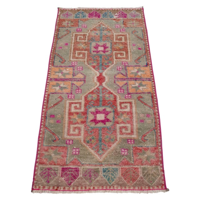1970s Hand Knotted Door Mat, Entryway Rug, Bath Mat, Kitchen Decor, Small Rug, Turkish Rug - 1′6″ × 2′11″ For Sale - Image 4 of 13