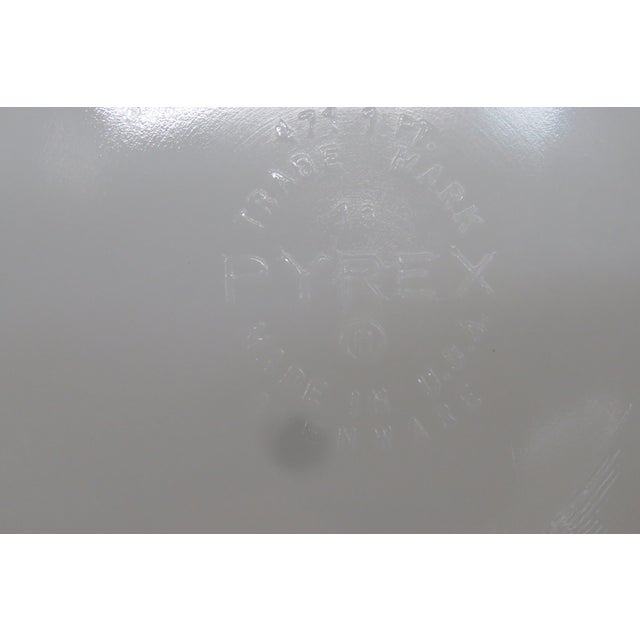 Pyrex Town and Country 471 Casserole Dish 1 Pt Milk Glass 1960s Ovenware 4507b For Sale In Miami - Image 6 of 12