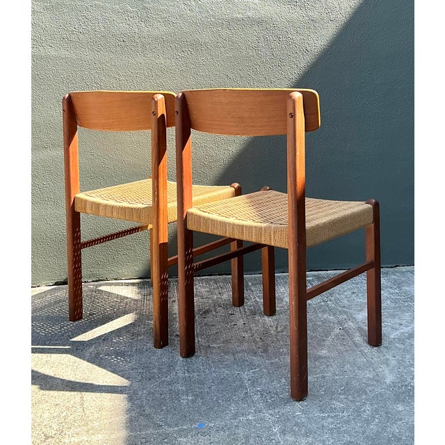 Vintage MCM Danish Woven Jute Seat Chairs - A Pair For Sale In West Palm - Image 6 of 12