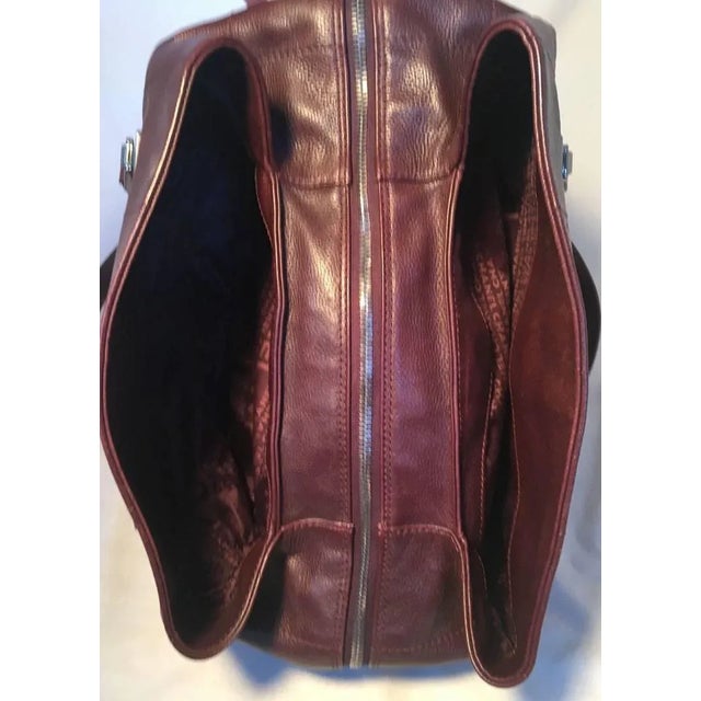 2000 - 2009 Chanel Burgundy Caviar Leather Square Quilted Handbag Tote For Sale - Image 5 of 9