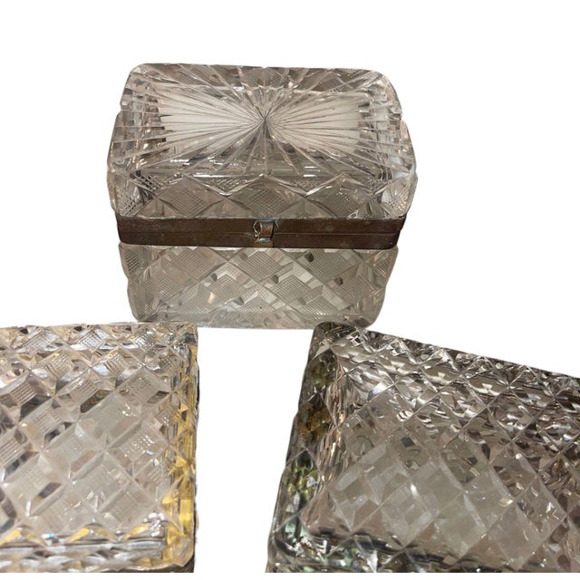Baccarat Set of Three Baccarat Cut Crystal Jewelry Boxes, Late 19th Century. For Sale - Image 4 of 7