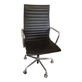 Eames Aluminum Group Executive Chair For Sale