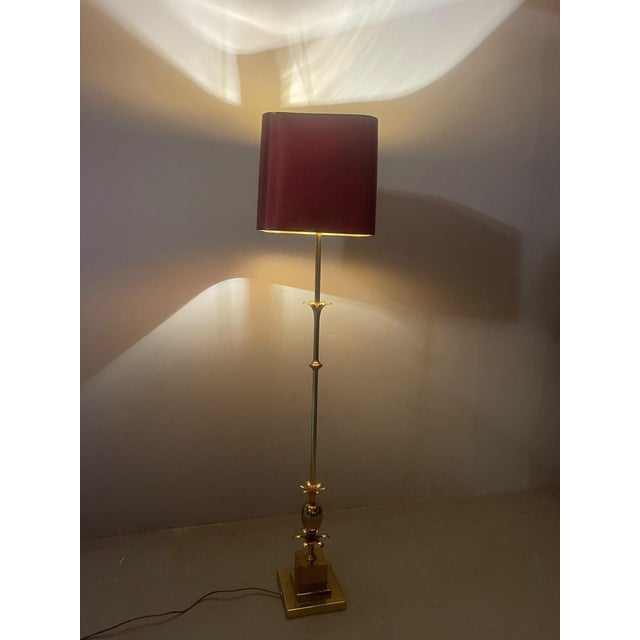 Gold Hollywood Regency French Brass Floor Lamp in the style of Maison Charles. France, 1970s For Sale - Image 8 of 18