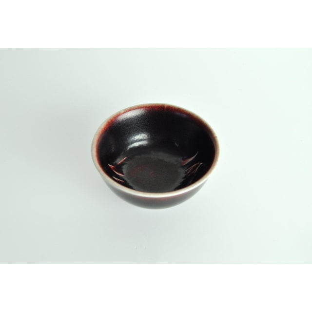 Royal Copenhagen Oxblood Glazed Bowl by Gerd Bøgelund for Royal Copenhagen, Denmark, 1960s For Sale - Image 4 of 10