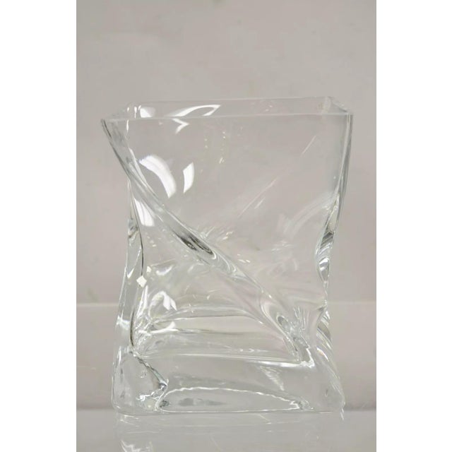 Late 20th Century Konart Turkish Modern Abstract Twisted Glass Crystal Vase Centerpiece (A) For Sale In Philadelphia - Image 6 of 11