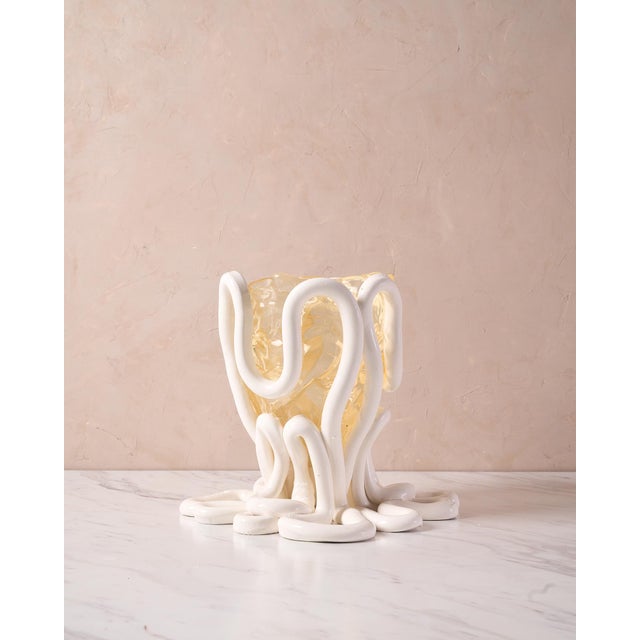 Gaetano Pesce Sculptural Postmodern “Indian Summer Vessel” Vase by Gaetano Pesce for Fish Design in White and Amber Polyurethane Resin For Sale - Image 4 of 14
