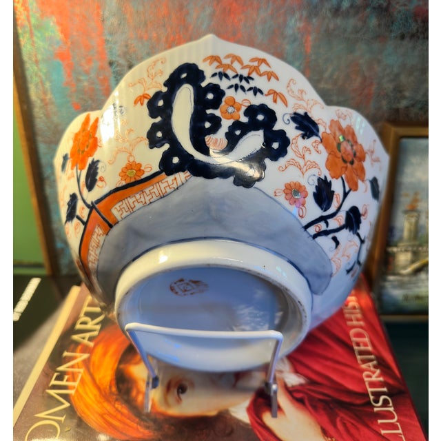 Antique Japanese Arita Imari Porcelain Chrysanthemum Bowl | Edo Period | Early 18th Century | Hand-Painted Fuku Mark For Sale In Chicago - Image 6 of 18