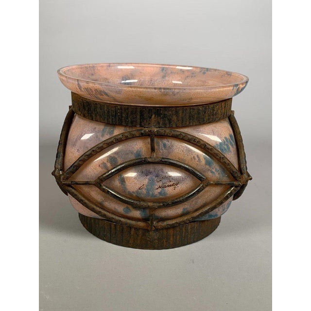 Art Deco wrought iron and glass vase by Le Lorrain, Nancy, 20th century, 1930 For Sale - Image 9 of 9