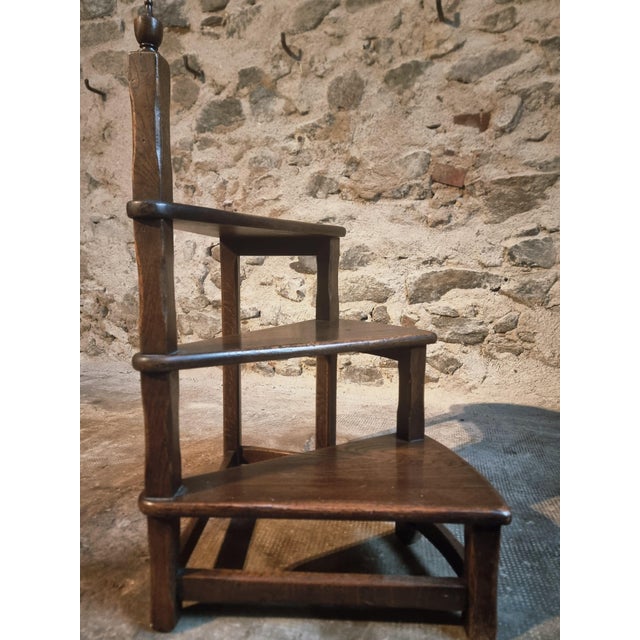 This finely crafted library step was made in England during the 1950s–1960s. Constructed from solid oak, it reflects the...