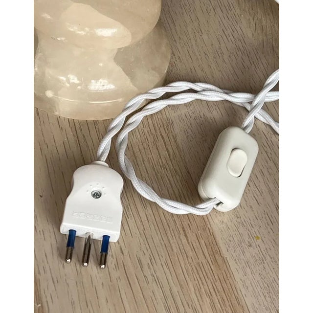 Cream Vintage French Table Lamp in Alabaster, 1950s For Sale - Image 8 of 9