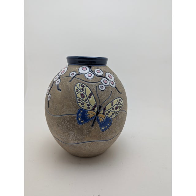 White Large Art Deco Amphora Vase, 1920s For Sale - Image 8 of 8