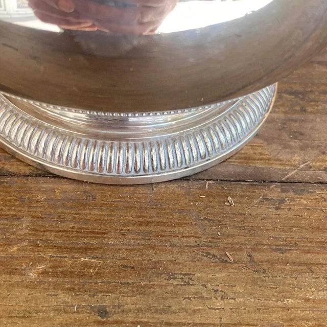 his sugar pot is in silver metal. It has been made in France in the 20th century, by the well known manufacturer...