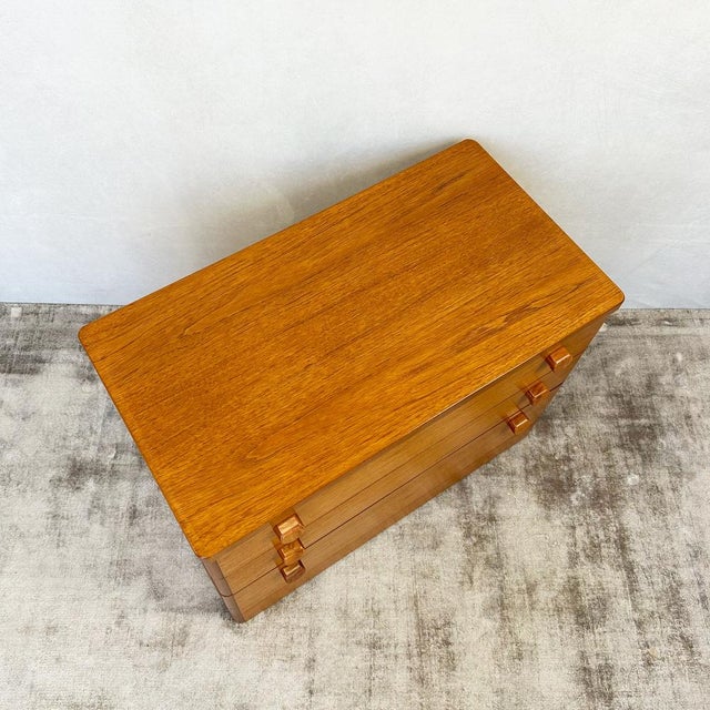 Vintage Teak Chest of Drawers from Stag, 1970s For Sale - Image 9 of 12
