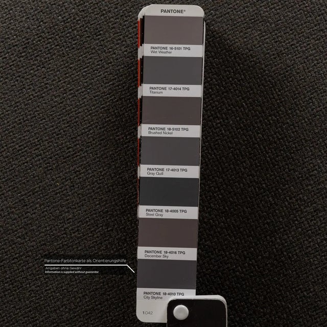 Moore Fabric Two-Seater Grey Sofa from Minotti For Sale - Image 6 of 11