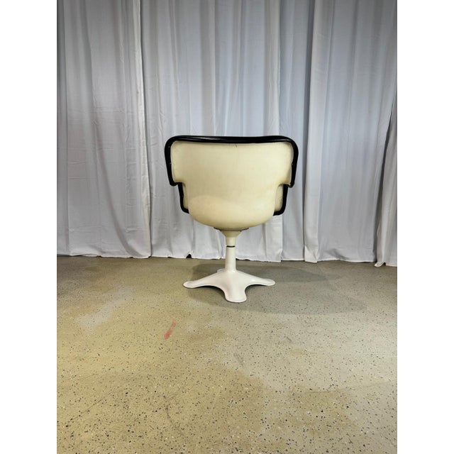 The Junior armchair, or chair 416 P, is the smaller sibling of the iconic Karuselli armchair and was created in 1967...