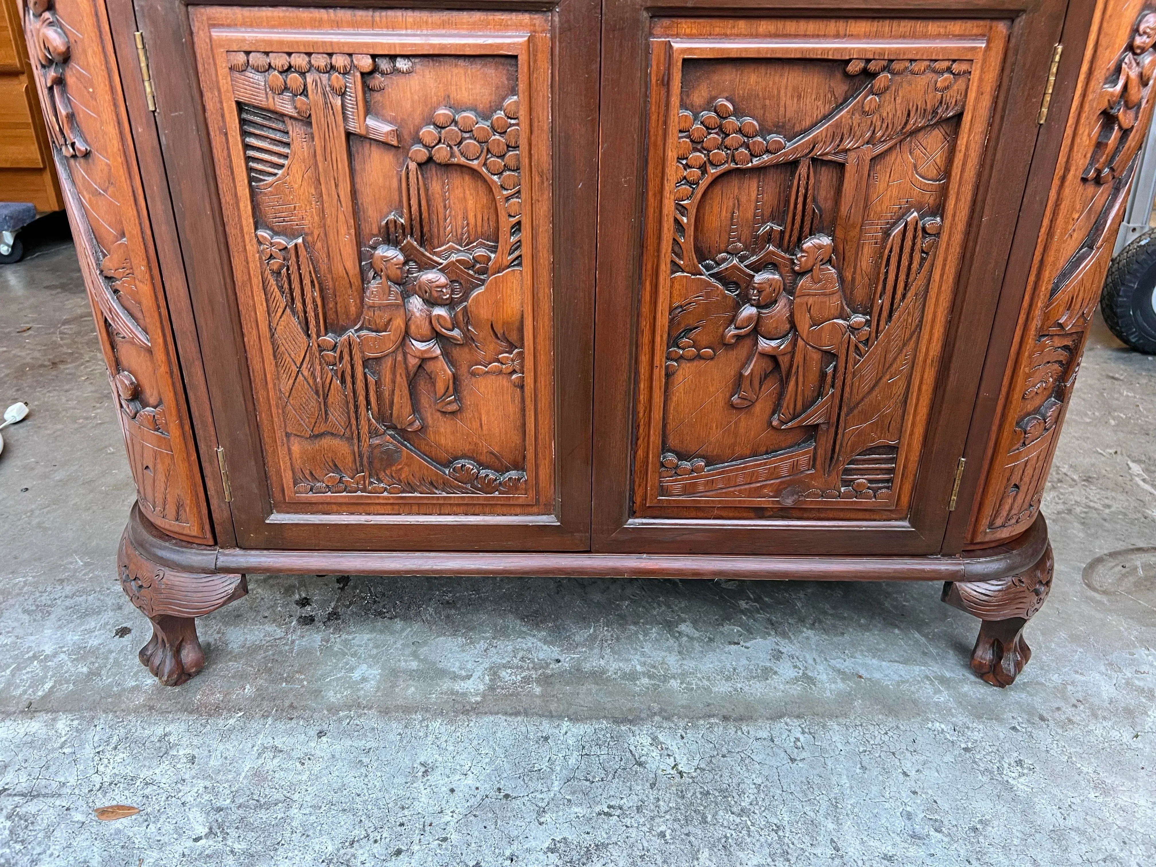 1960s George Zee Style Mid-Century Asian Heavily Hand Carved Flip