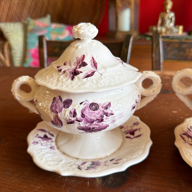 Pair of Antique Job Ridgway Cauldon Place Covered Sauce Tureens, Pattern B1154, Circa 1808-1814 A pair of covered sauce...