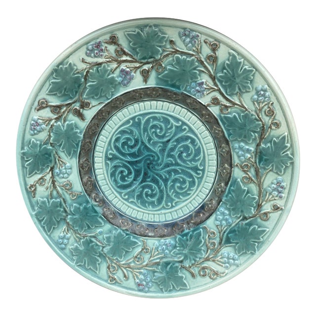 Majolica Grape Plate Villeroy & Boch, Circa 1890 For Sale