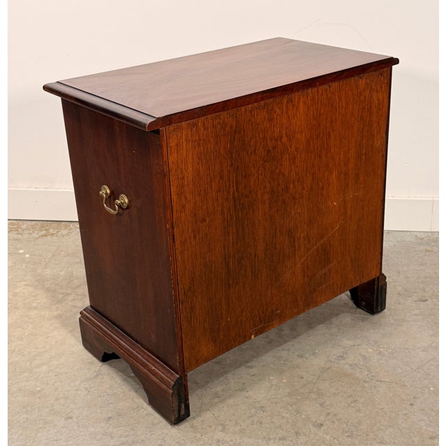 Vintage Chippendale Style Mahogany Four Drawer Chest With Brass Bail Pulls For Sale - Image 10 of 10