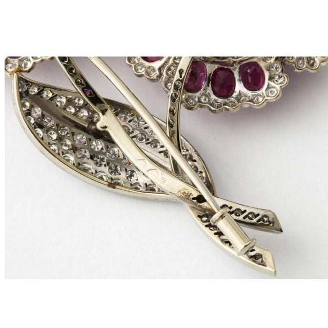 18kt White Gold Ruby & Diamond Brooch Ca 1950 For Sale - Image 10 of 10